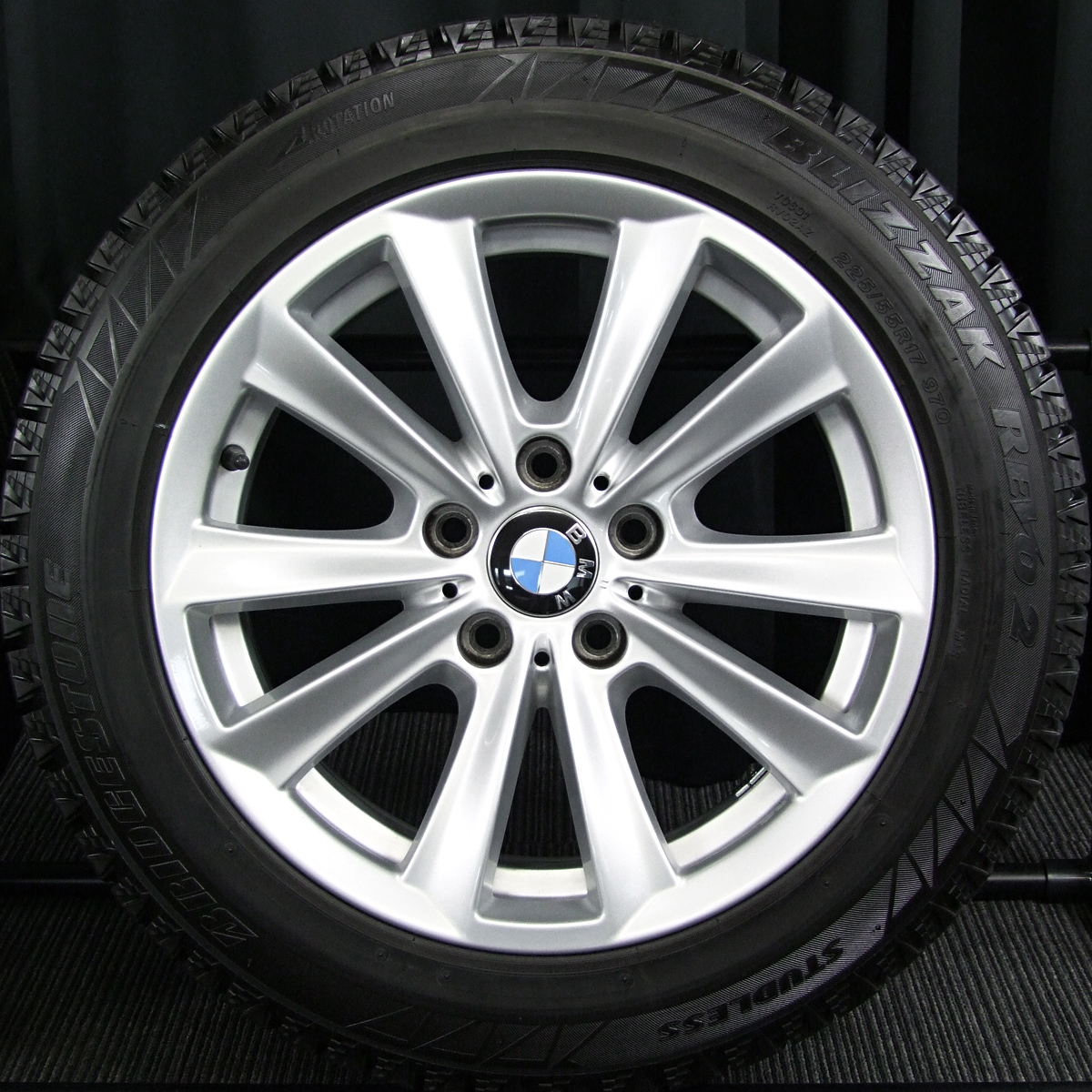 100%新品低価225/55R17 17インチ BMW5シリーズ（G30） スタッドレス ...