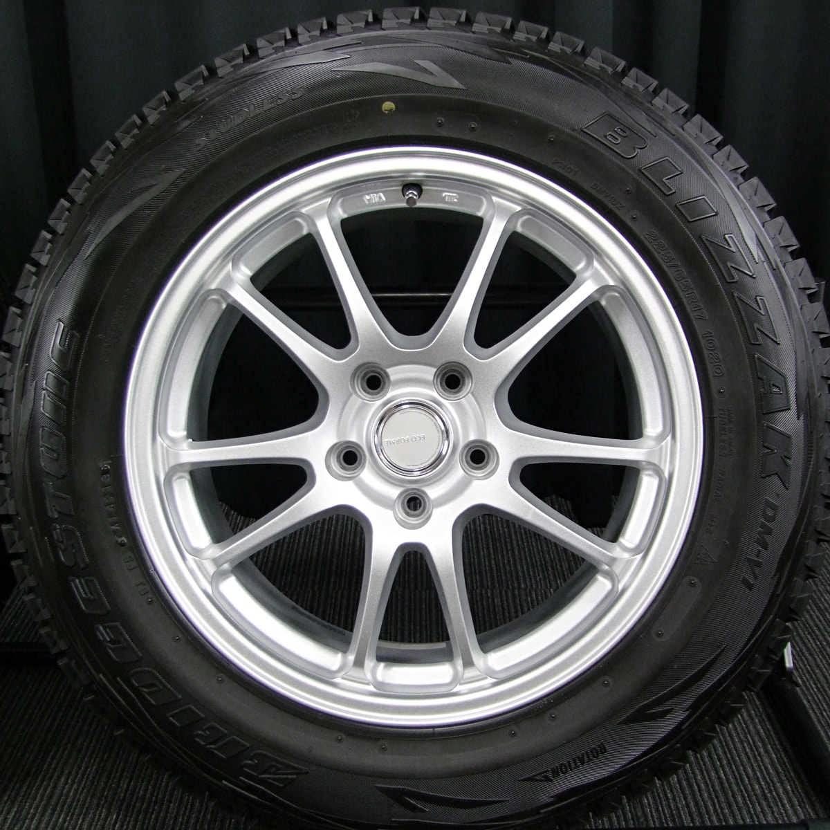 週末限定直輸入♪ DELINTE 205/55R17 夏タイヤ ホイール4本セット