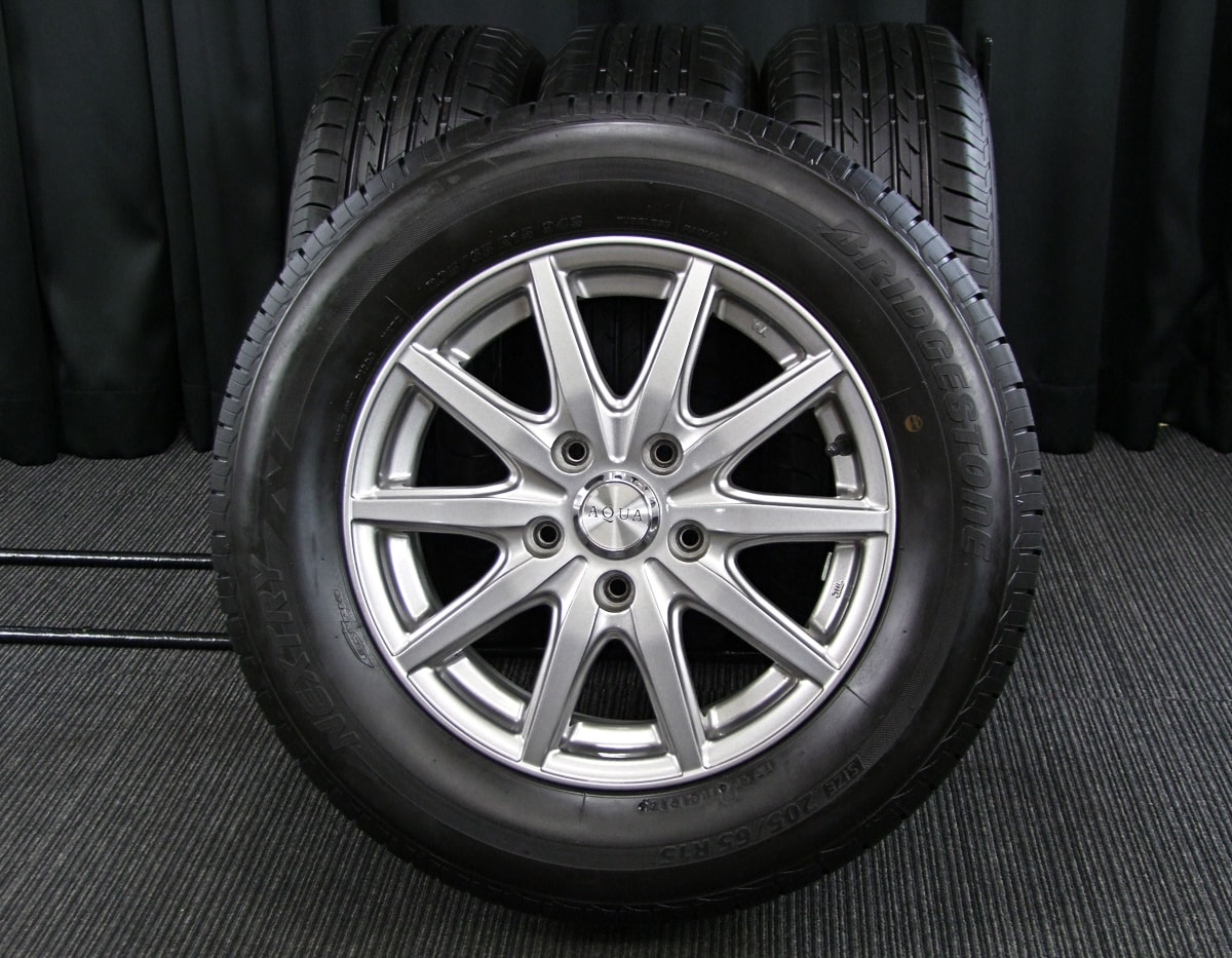 TAN-EI-SYA AQUA (アクア) AR 15×6J(+52)PCD114.3-5H ダークシルバー BRIDGESTONE (ブリヂストン)  NEXTRY (ネクストリー) 205/65R15 中古 タイヤホイール 4本 [15tas034] | カートレード21