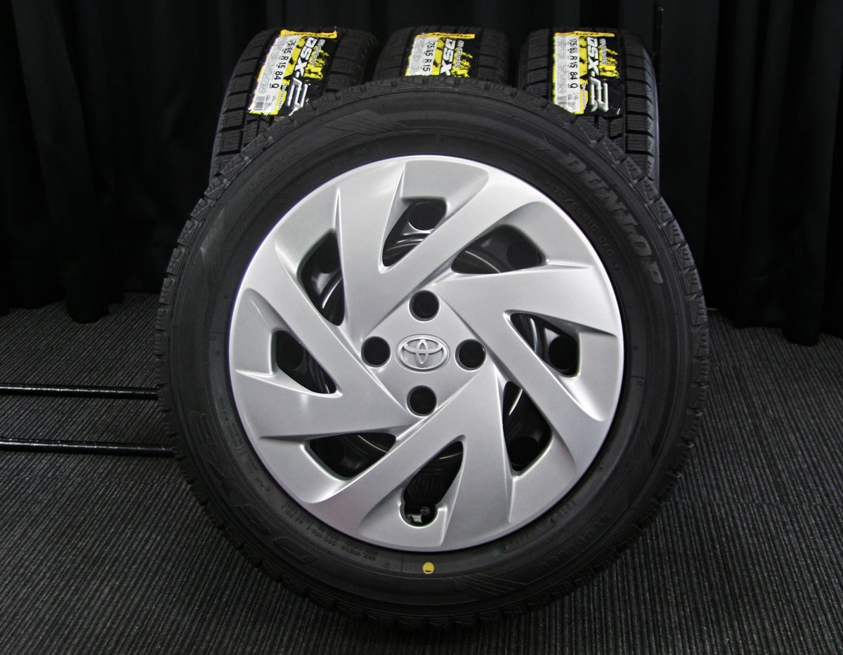 TOYOTA (トヨタ) AQUA (アクア) 純正 15×5.5J(+45)PCD100-4H 新車外し ブラックスチール DUNLOP  (ダンロップ) DSX-2 新品 175/65R15 スタッドレス タイヤホイール 4本 [15gsw047] | カートレード21