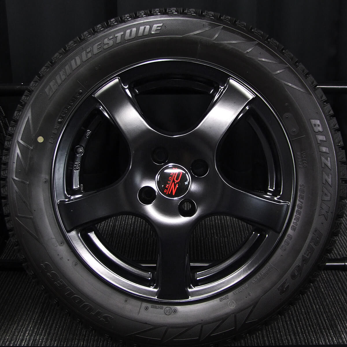 ATS WA-TYPE 15×6J(+45)PCD100-4H リメイク マットブラック BRIDGESTONE (ブリヂストン) BLIZZAK  (ブリザック) REVO2 185/65R15 中古 スタッドレス タイヤホイール 4本 [15taw126] | カートレード21