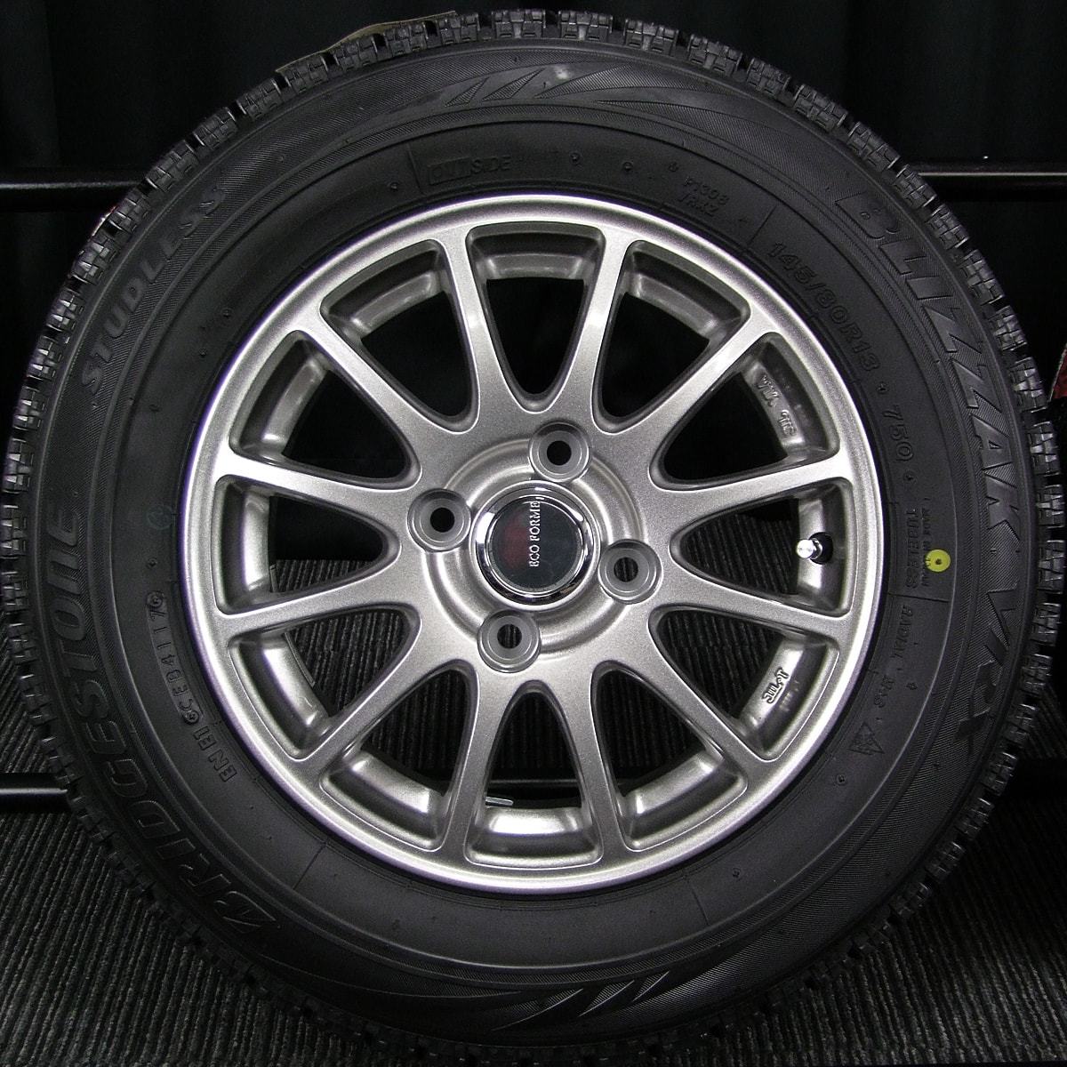 BRIDGESTONE (ブリヂストン) ECO FORME (エコフォルム) SE-12 13×4.5J(+35)PCD100-4H ダークシルバー  BRIDGESTONE (ブリヂストン) BLIZZAK (ブリザック) VRX 145/80R13 新品 スタッドレス タイヤホイール 4本  [13taw052] | カートレード21