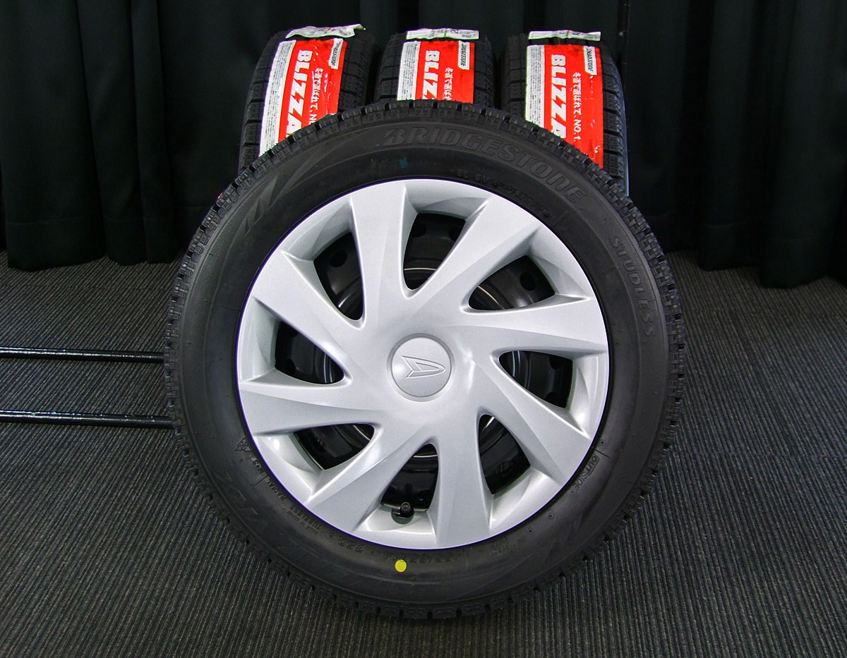 DAIHATSU (ダイハツ) TANTO (タント) 純正 14×4.5J(+45)PCD100-4H 新車外し ブラックスチール  BRIDGESTONE (ブリヂストン) BLIZZAK (ブリザック) VRX 新品 155/65R14 スタッドレス タイヤホイール 4本  [14gsw053] | カートレード21