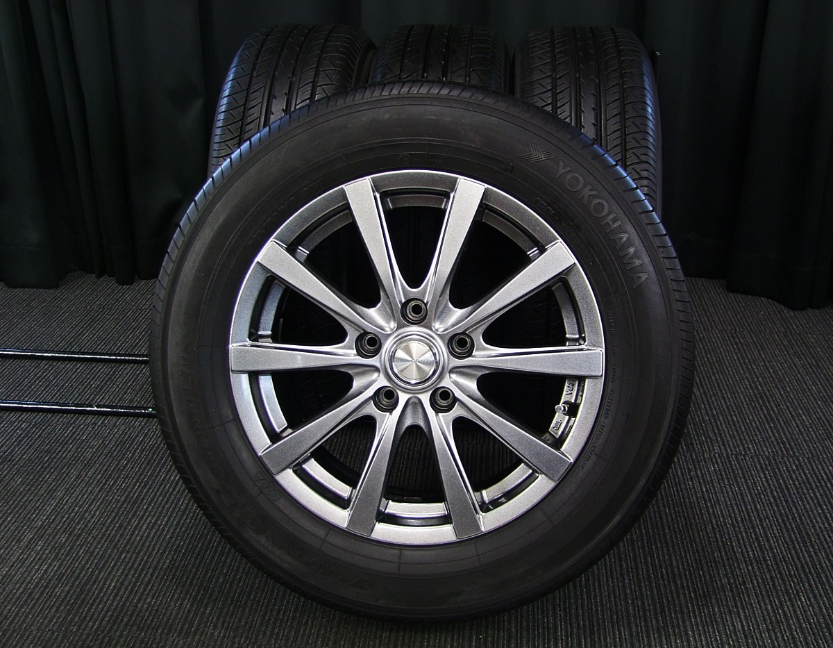 低価大得価GRASS RX 15インチ 6.0J +53 PCD114.3 5H トヨタ平面座ナット専用 ピレリ ICE ASIMMETRICO PLUS 195/65R15(2020年製) ノア/VOXYなど スタッドレスタイヤ