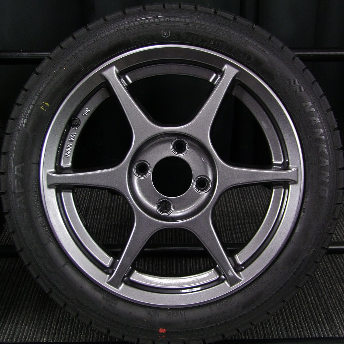 バーディークラブ P1レーシング 17×7.5J +50 215/45R17