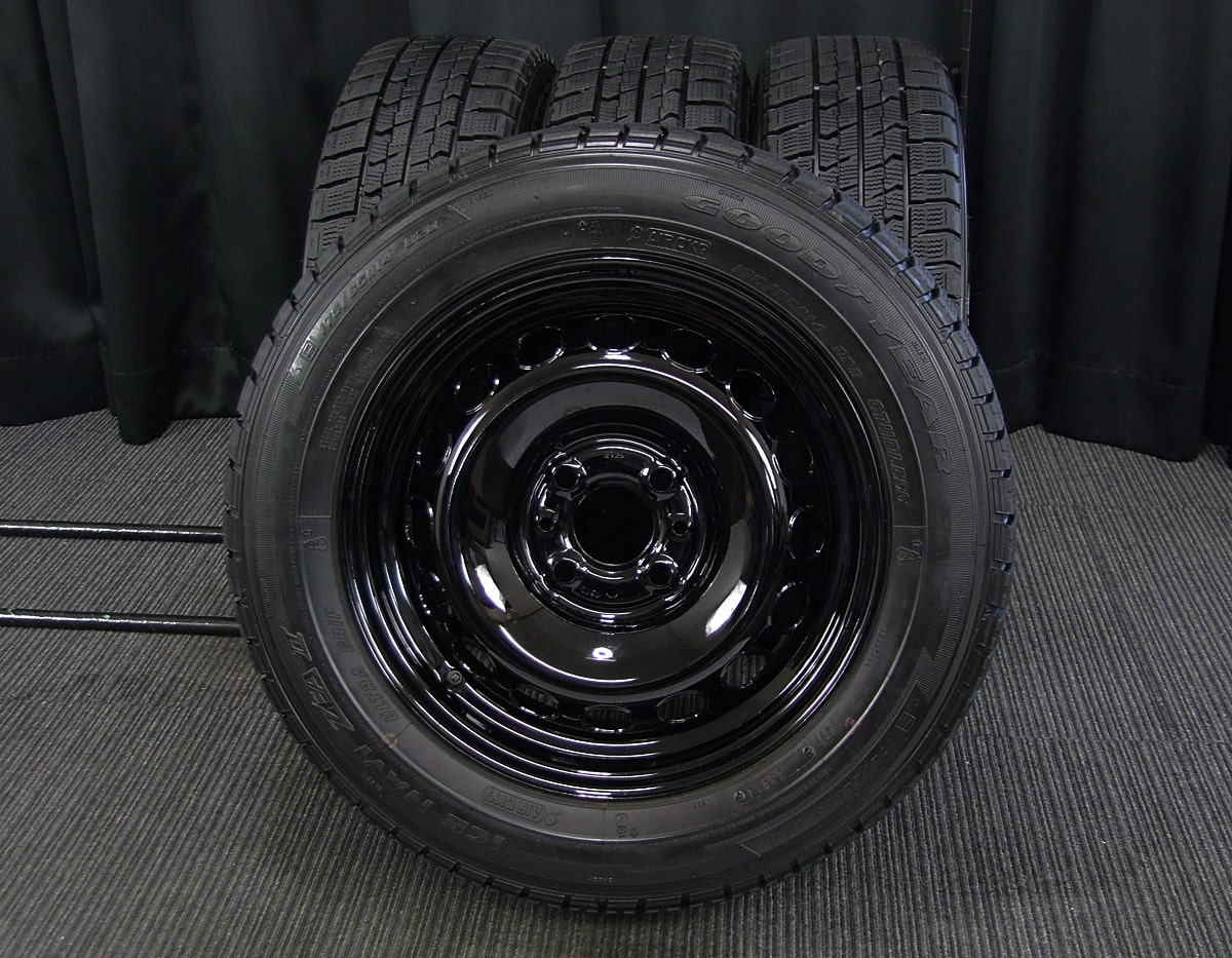 FIAT (フィアット) 500 純正 14×5.5J(+35)PCD98-4H リペア ブラックスチール GOODYEAR (グッドイヤー)  ICENAVI (アイスナビ) ZEA2 175/65R14 中古 スタッドレス タイヤホイール 4本 [14gsw081] | カートレード21