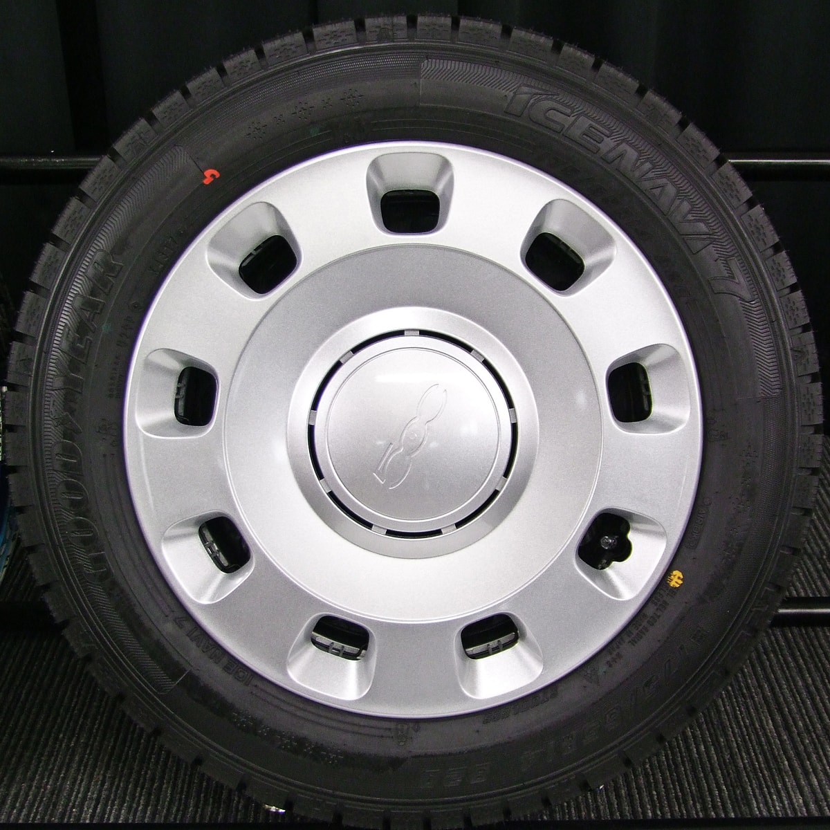 FIAT (フィアット) 500 (チンクエチェント) 純正 14×5J(+35)PCD98-4H 新車外し ブラックスチール GOODYEAR  (グッドイヤー) ICENAVI7 (アイスナビ7) 新品 175/65R14 スタッドレス タイヤホイール 4本 [14gsw084] |  カートレード21