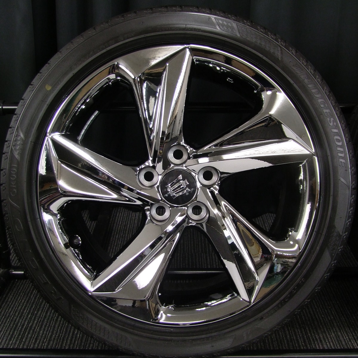 TOYOTA (トヨタ) CROWN (クラウン) RS Advance (アドバンス) 純正 18×8J(+45)PCD114.3-5H クロム  BRIDGESTONE (ブリヂストン) REGNO (レグノ) GR001 225/45R18 新車外し タイヤホイール 4本 [18gas020]  | カートレード21