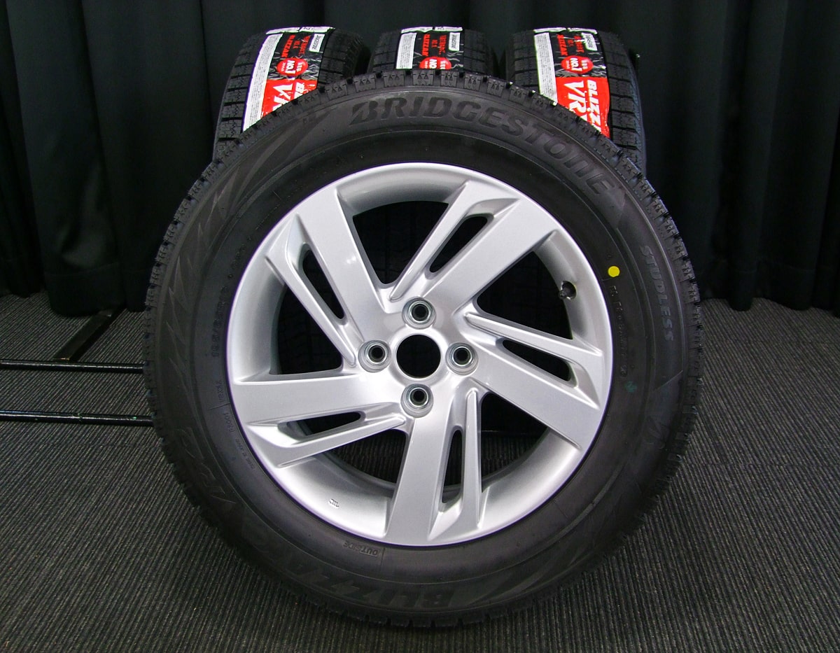 ライズ　スタッドレス　195／65R16