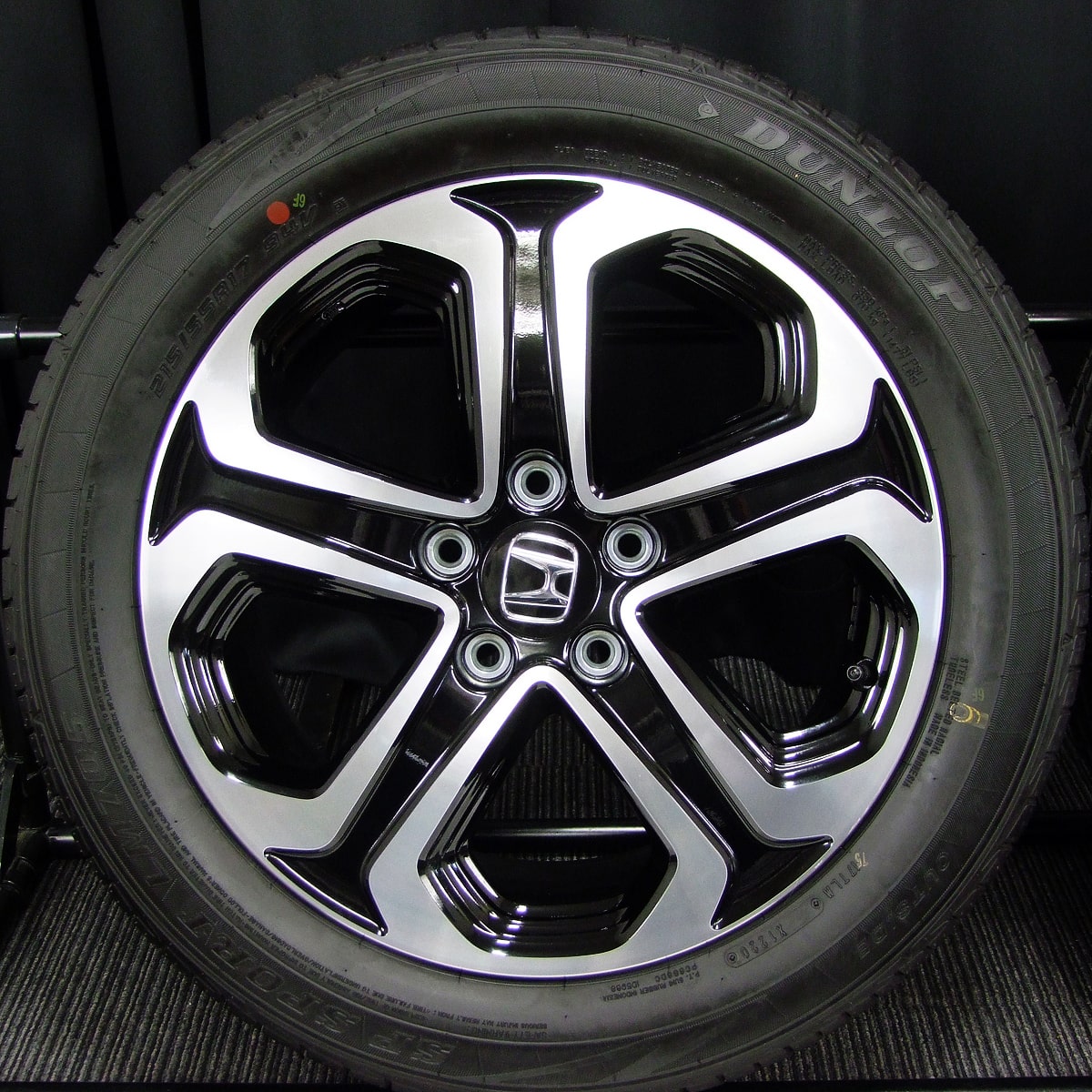 HONDA (ホンダ) VEZEL (ヴェゼル) HYBRID-Z (ハイブリッドZ) 純正 17×7J(+55)PCD114.3-5H 新車外し  ブラックu0026ポリッシュ DUNLOP (ダンロップ) SP SPORT LM705 新品 215/55R17 タイヤホイール 4本 [17gas037]  | カートレード21