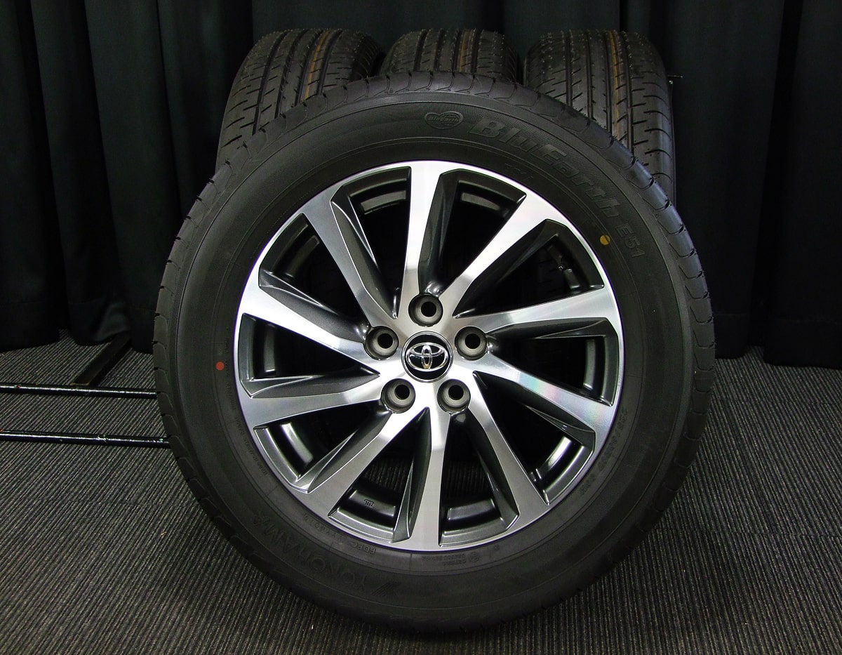 TOYOTA (トヨタ) VELLFIRE (ヴェルファイア)・ALPHARD (アルファード) 純正 17×6.5J(+33)PCD114.3-5H  ガンメタu0026ポリッシュ YOKOHAMA (ヨコハマ) BluEarth (ブルーアース) E51A 新車外し 225/60R17 タイヤホイール 4本  [17gas050] | カートレード21