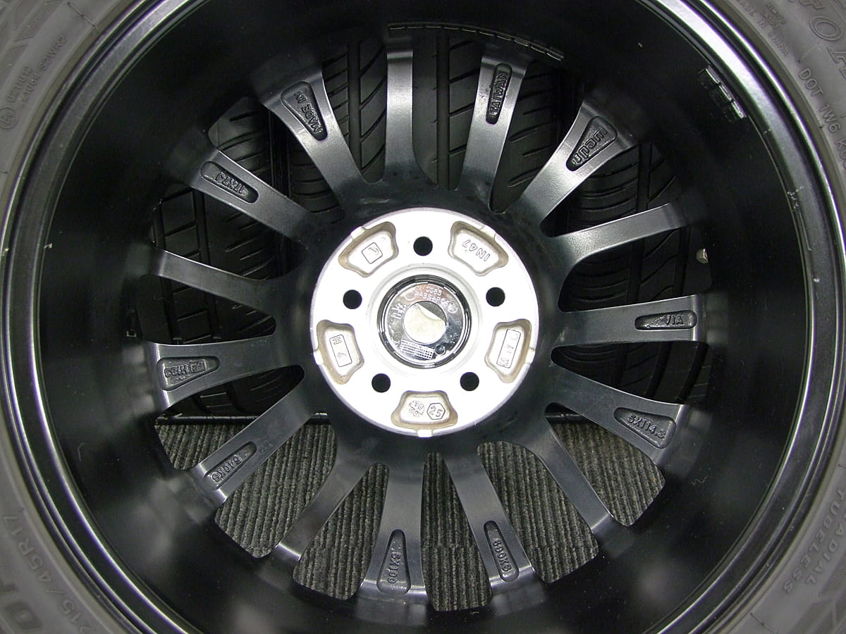 WEDS (ウェッズ) LEONIS (レオニス) VT 17×7J(+47)PCD100-5H ブラック